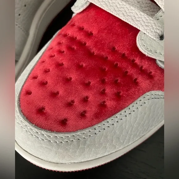 Nike Air Jordan 1 High Zoom Comfort 2 Valentine’s Day RARE Gorgeous Velvet Shoes - Picture 4 of 16
